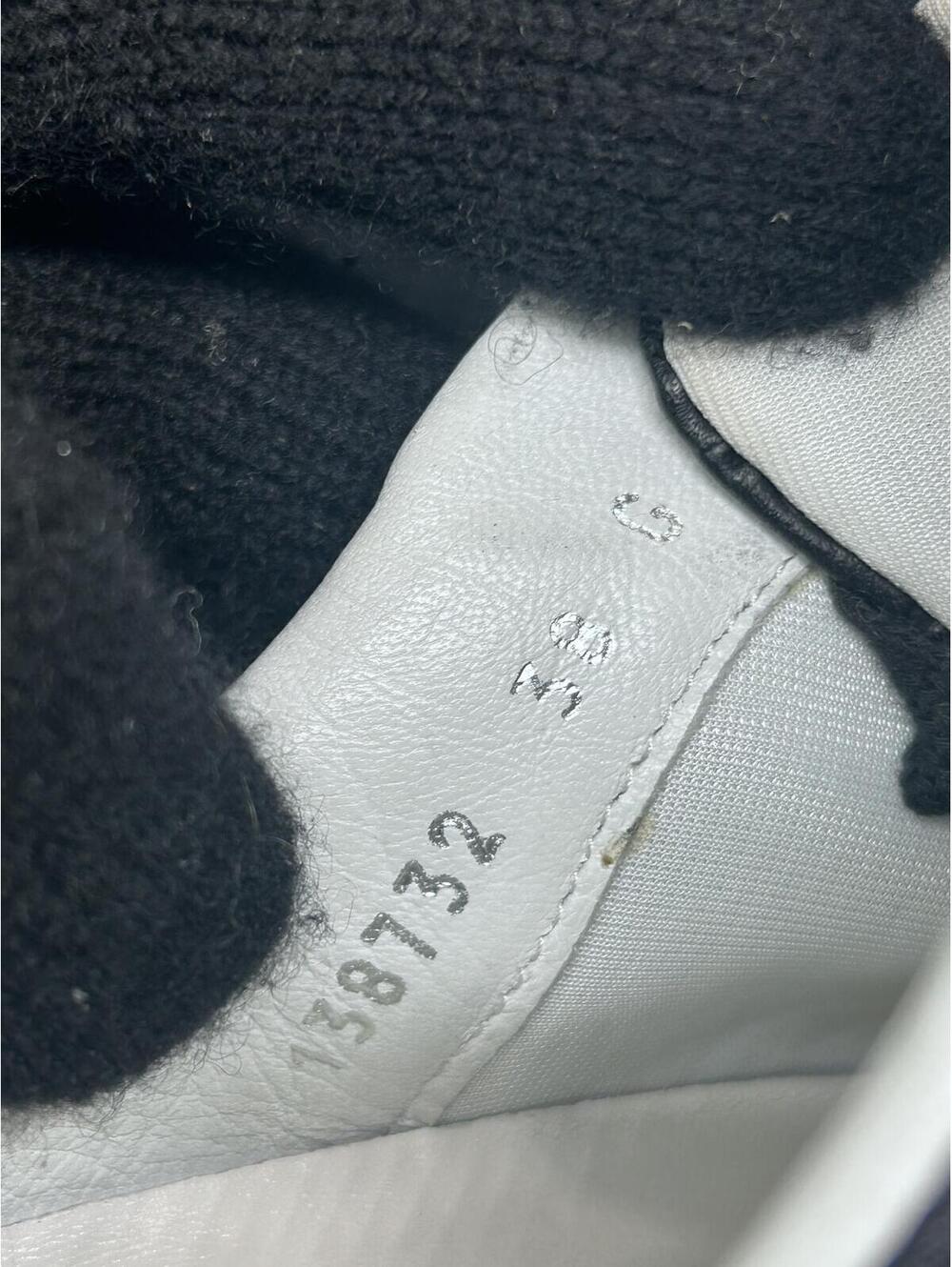 Unisex Gucci Guccissima Black Leather Web Low Top Sneaker - Picture 5 of 9